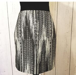 ANN TAYLOR Stylish Black and Cream Pribt  Women's Skirt